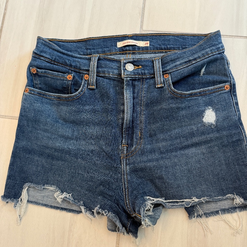 Levi’s Dark Wash size 29 Shorts